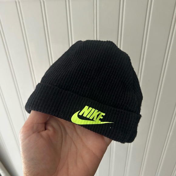 3 Piece Set Nike Baby 6 Months Gray Black Matching Set with Hat - Picture 10 of 12